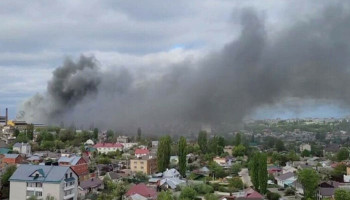 В Воронеже горит электромеханический завод
