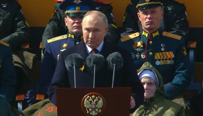 Путин: Правду о Второй мировой войне пытаются исказить