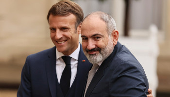 Nikol Pashinyan sends congratulatory message to Emmanuel Macron