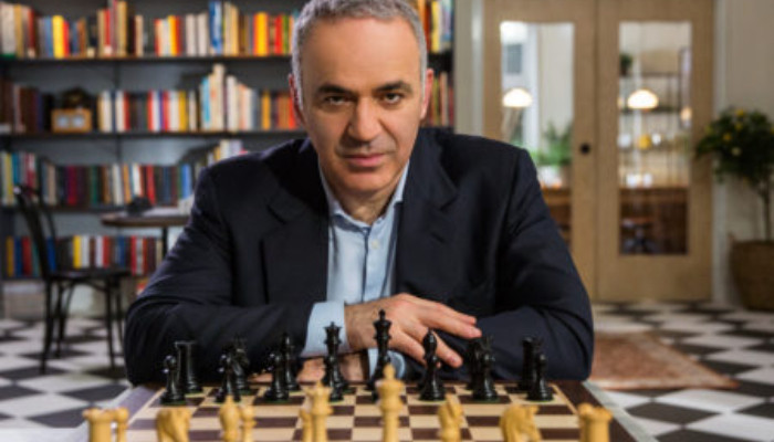 Гарри Каспарова не включили в список чемпионов мира по шахматам в учебнике по истории