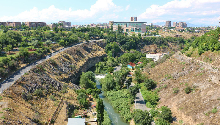 Հրազդանի կիրճում ազգությամբ թուրք տղամարդը ծեծի է ենթարկել իր 13-ամյա որդուն