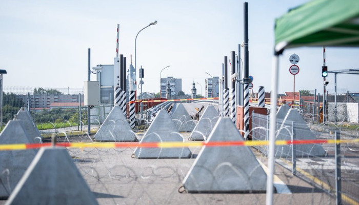 Lithuania has installed anti-tank "dragon's teeth" on the bridge connecting the territory of the republic with Russia