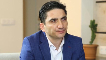 «Լայնածավալ պատերազմ չի լինելու, կա երկու պատճառ»․ Նաիրի Հոխիկյան