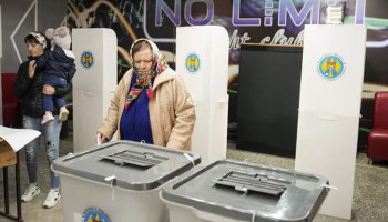 Moldova votes in tense presidential runoff