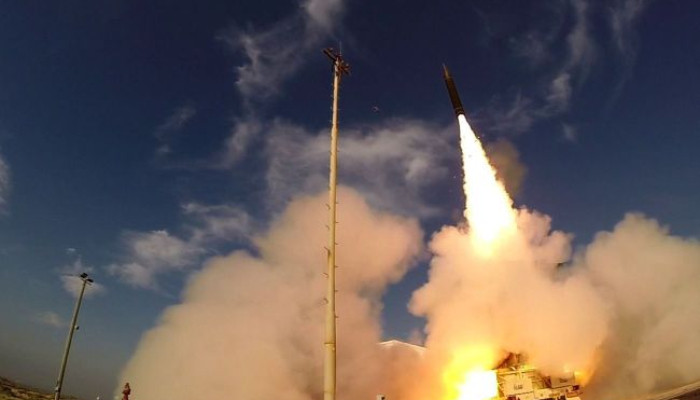 US conducts first test interception of medium-range ballistic missile