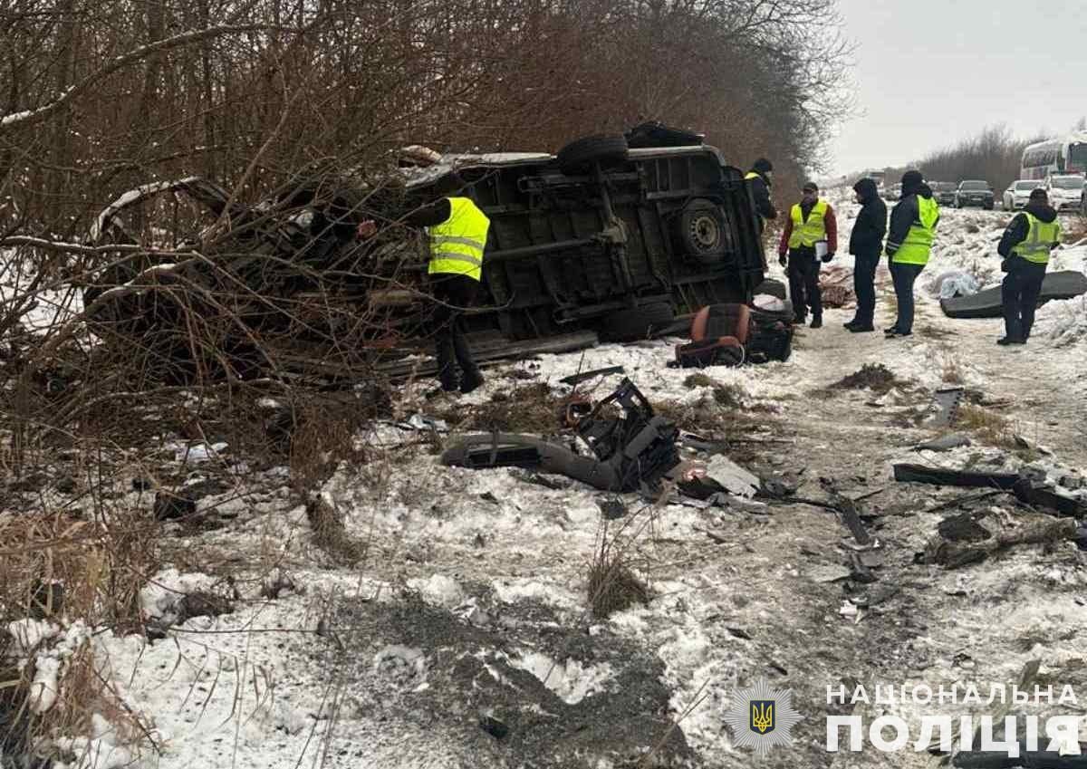 Возле Львова произошло масштабное ДТП, в котором погибли семь человек