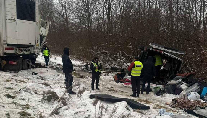 Возле Львова произошло масштабное ДТП, в котором погибли семь человек