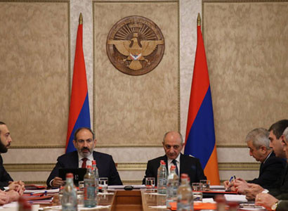 Հանրությունը քննարկում է Նիկոլ Փաշինյանի ելույթը՝ Հայաստանի և Արցախի Անվտանգության խորհուրդների համատեղ նիստում